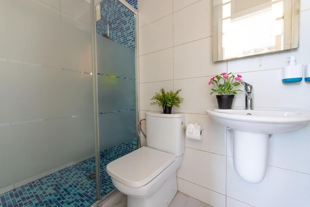 Beautiful Duplex In 3 Minutes Walking To The Beach In Playa De Las Americas Экстерьер фото
